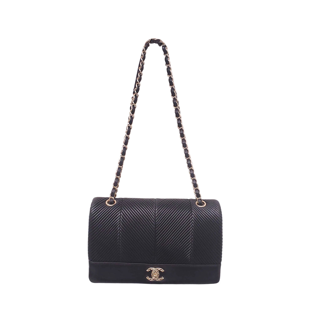 CHANEL BLACK CHEVRON FLAP BAG