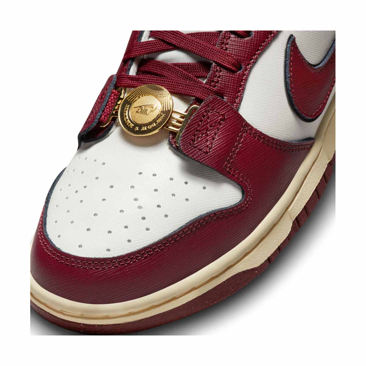 Nike Dunk Low SE Women's Shoes