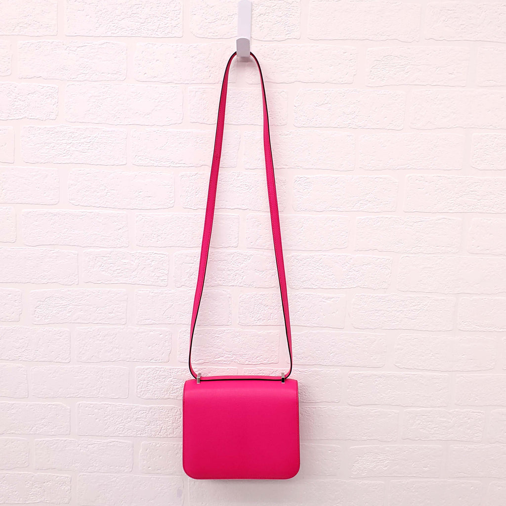 HERMÈS 'CONSTANCE 18 MINI MIROIR' IN CHEVRE ROSE POP